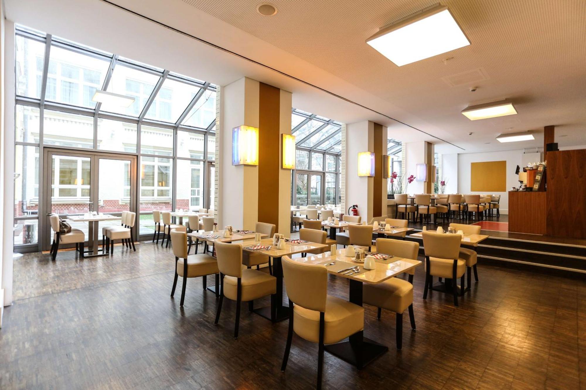 Park Plaza Wallstreet Mitte 4*